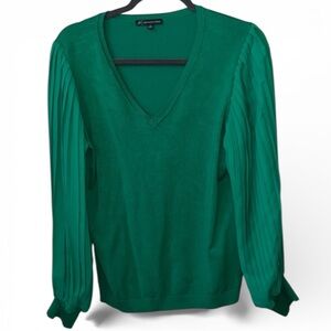Adrianna Papell Kelly Green Pleated Sleeve Sweater Size M